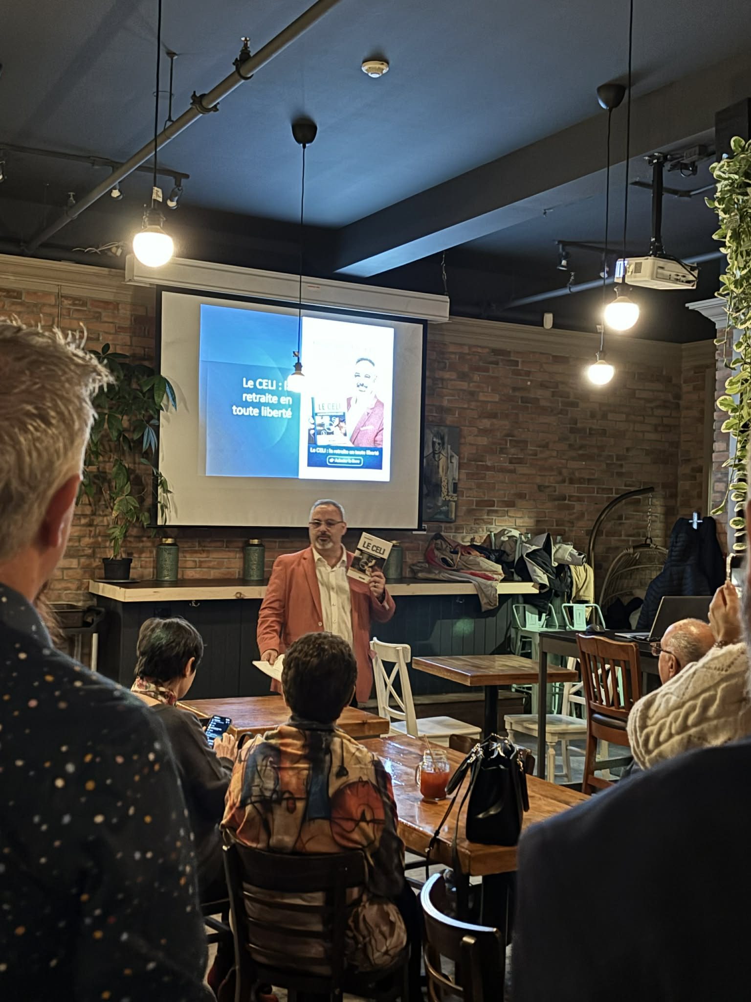 Présentation au Prana Café Patrick Charette présente son livre Le CELI : la retraite en toute liberté lors du lancement officiel au Prana Café de Saint-Jérôme.